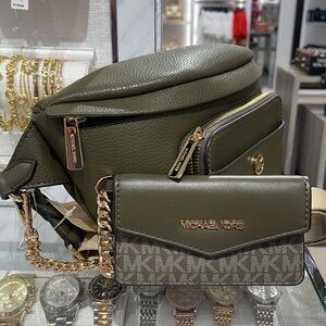 Michael Kors Maisie Lg Pebbled Leather 2-in-1 Sling Pack Waist Bag Fanny Pack